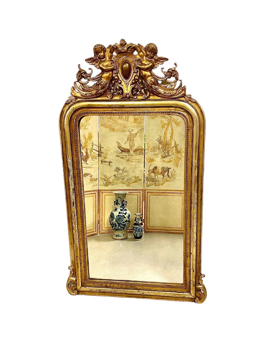 Miroir Louis Philippe en Bois Doré avec Fronton de Putti et Dauphins Sculptés