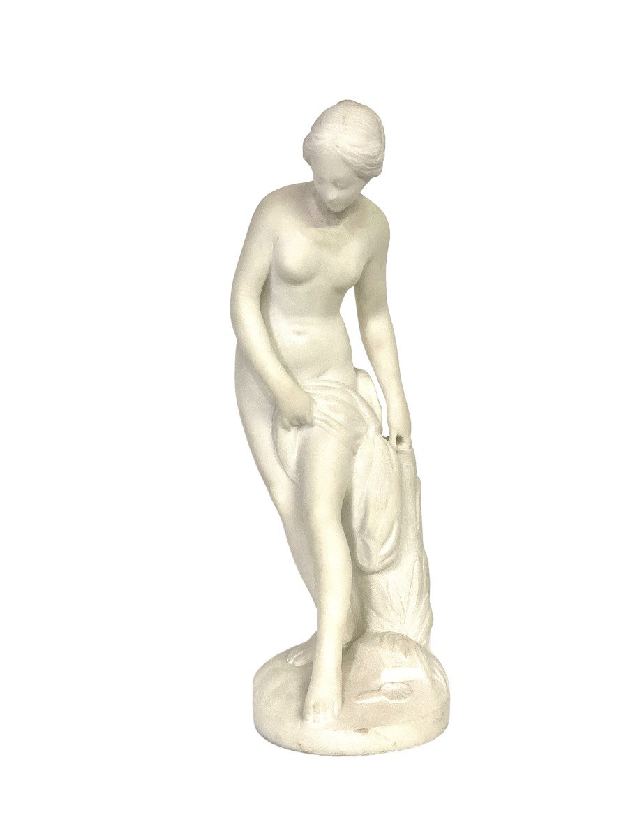 Sculpture en Marbre Blanc du 19ème Siècle « La Baigneuse » Inspirée de Falconet