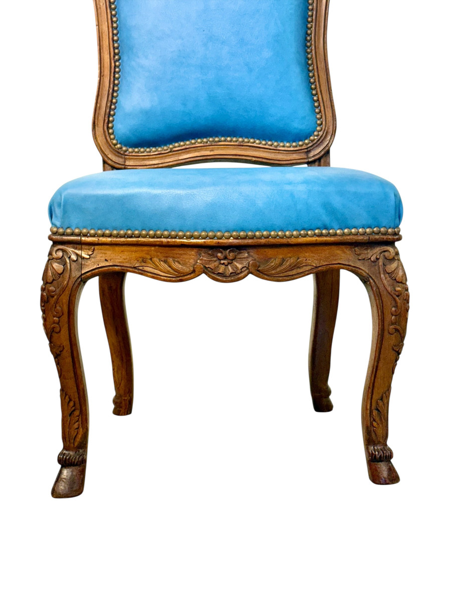 Ensemble de quatre chaises Louis XV françaises du XIXe siècle en noyer avec cuir bleu ciel-photo-4