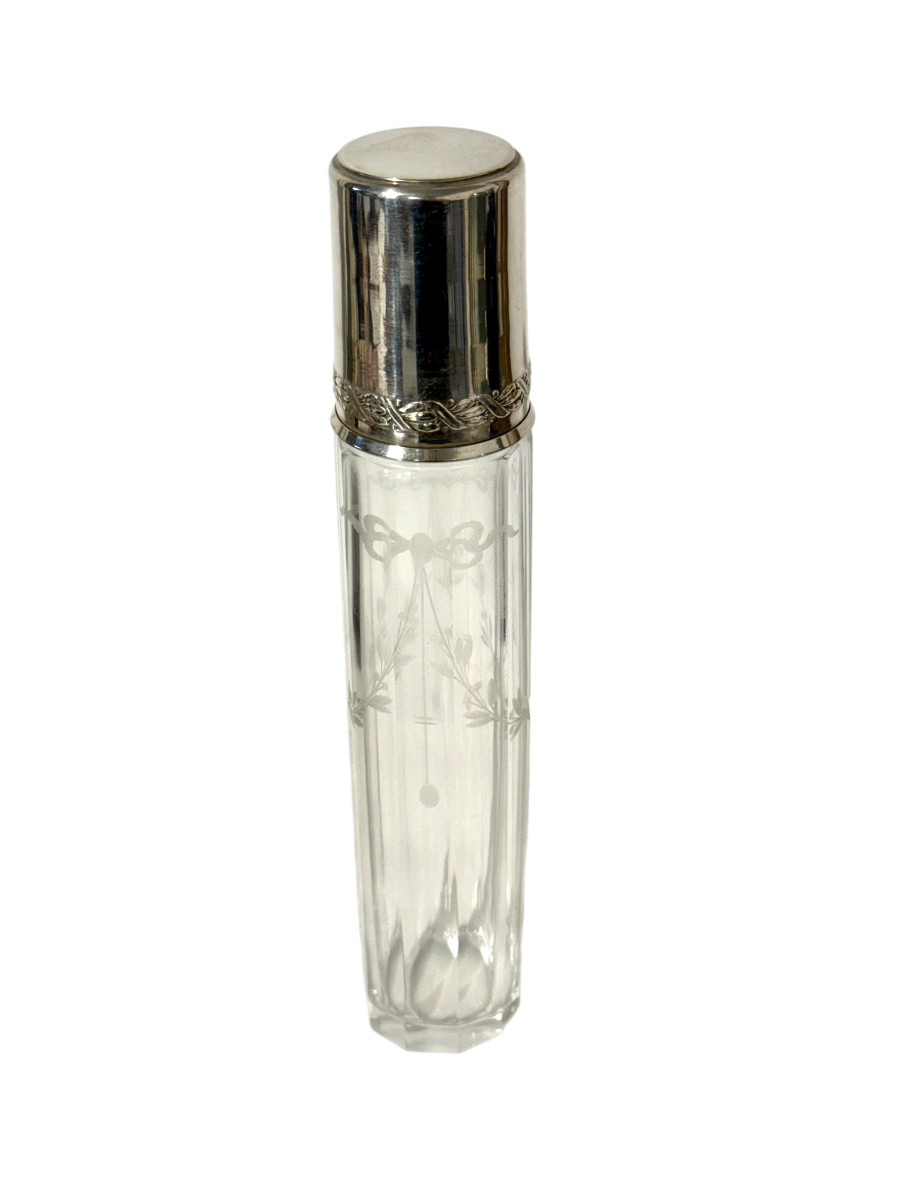 Rare Flacon de parfum en cristal avec monture en argent massif, France, vers 1890