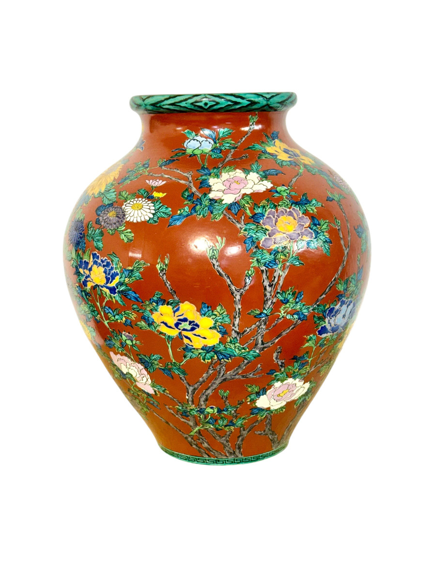 Grand vase japonais en porcelaine de style Kutani à décor floral polychrome-photo-8