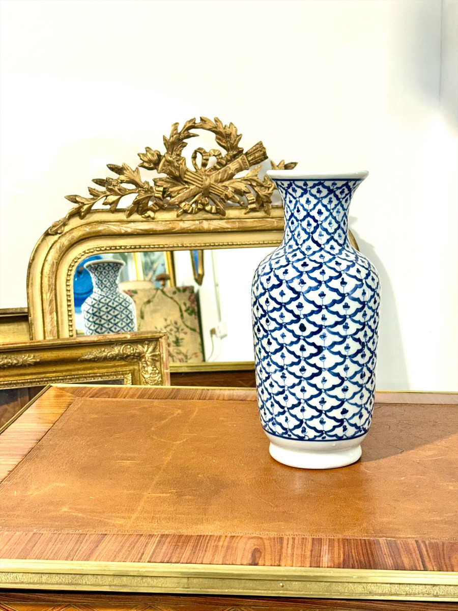 Mid-20th Century Blue And White Porcelain Vase, Floral Lattice Design-photo-1