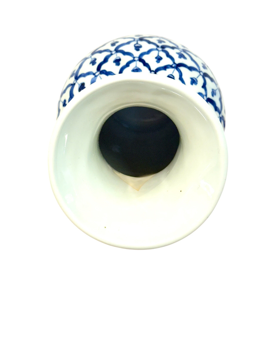 Mid-20th Century Blue And White Porcelain Vase, Floral Lattice Design-photo-5
