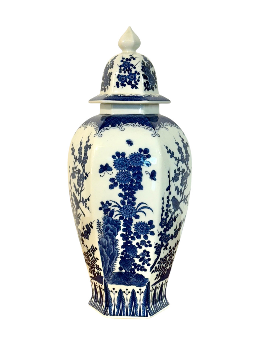 Large Blue And White Hexagonal Lidded Porcelain Vase, Chinoiserie-photo-2