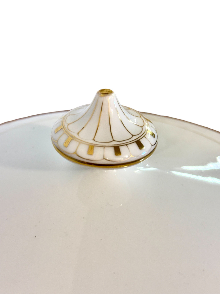 Soupière en porcelaine de Limoges de Charles Pillivuyt, monogramme doré-photo-1