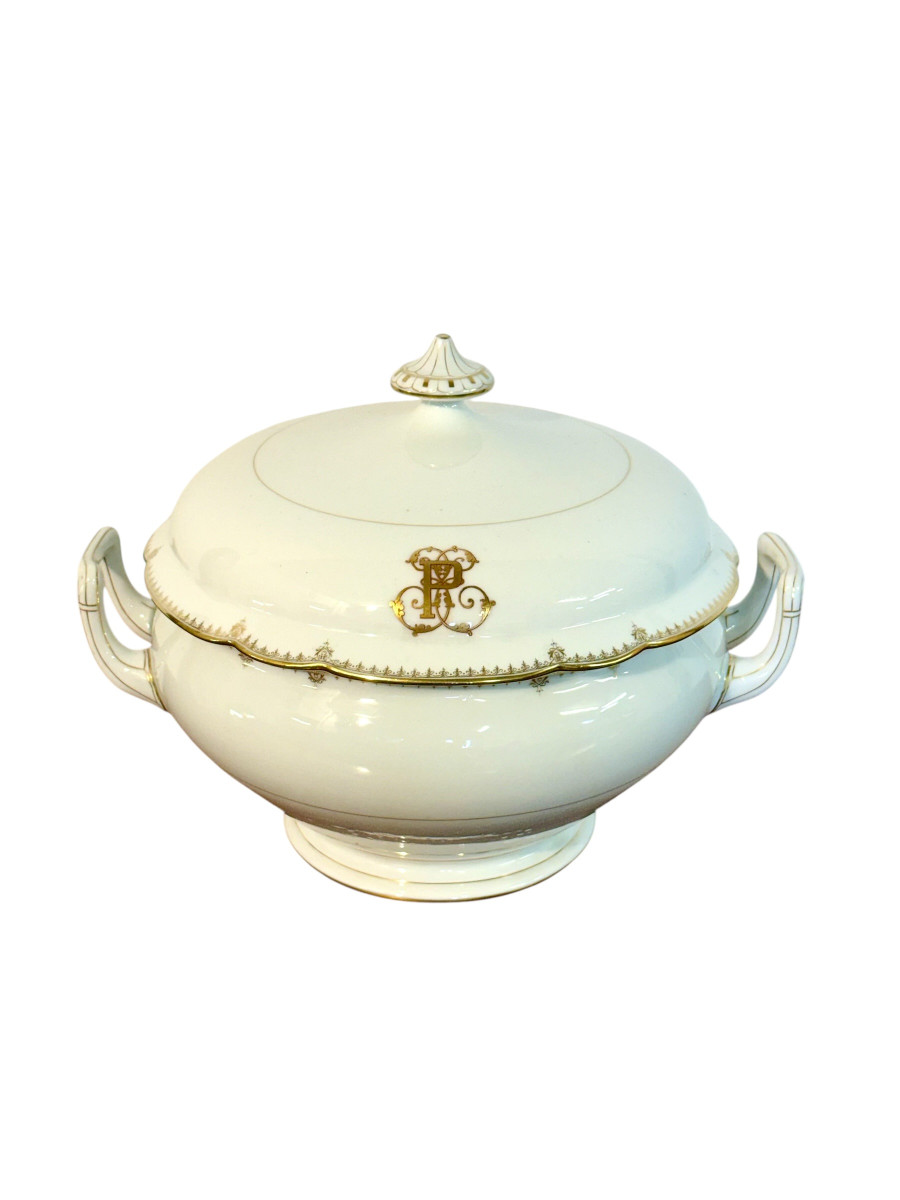 Soupière en porcelaine de Limoges de Charles Pillivuyt, monogramme doré-photo-7