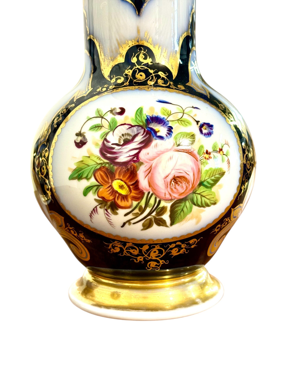 Paire de vases en porcelaine de Paris, bleu cobalt et doré, XIXe siècle-photo-3