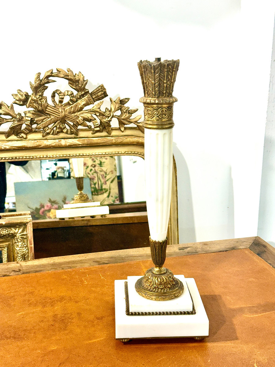 Pied de lampe de style Empire du XIXe siècle, en bronze doré et marbre de Carrare-photo-6
