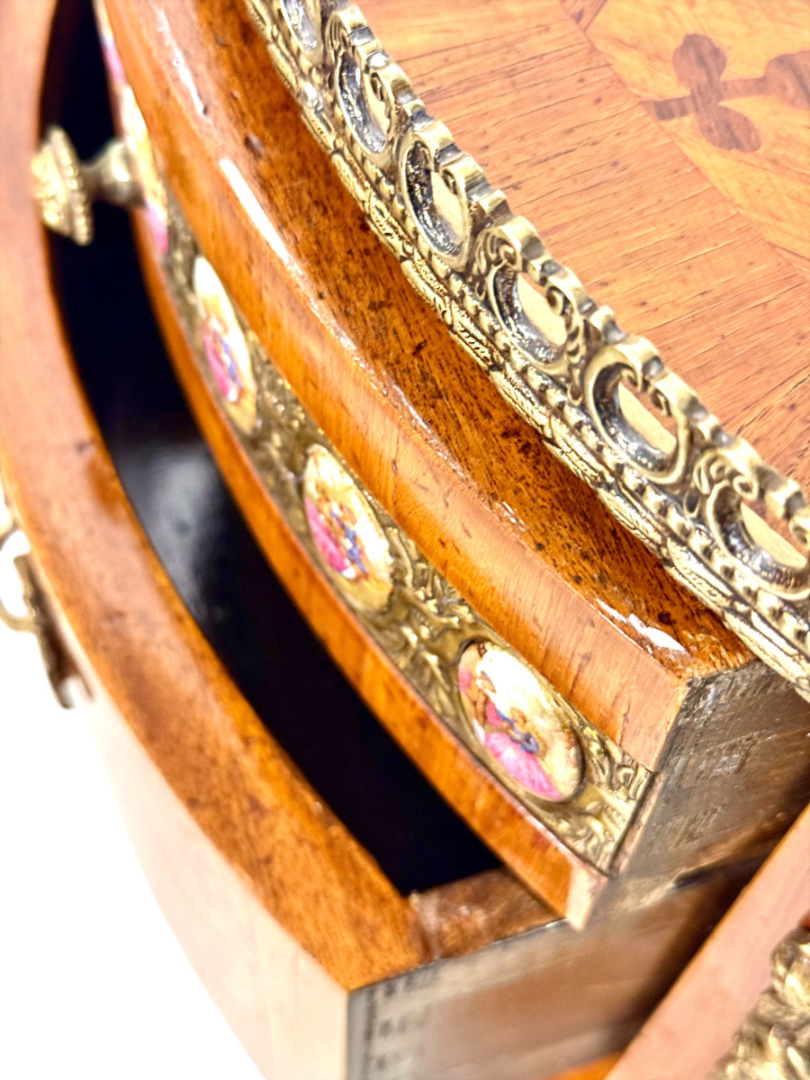 Table en Marqueterie de Style Louis XVI. Plaques de Sèvres, Paris, c.1890-photo-7
