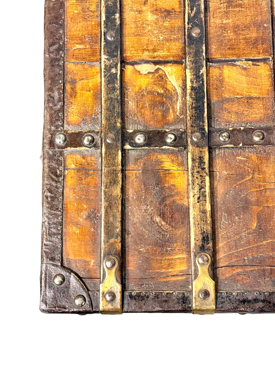 Malle de voyage en bois du XIXe siècle avec sangles en fer -photo-2