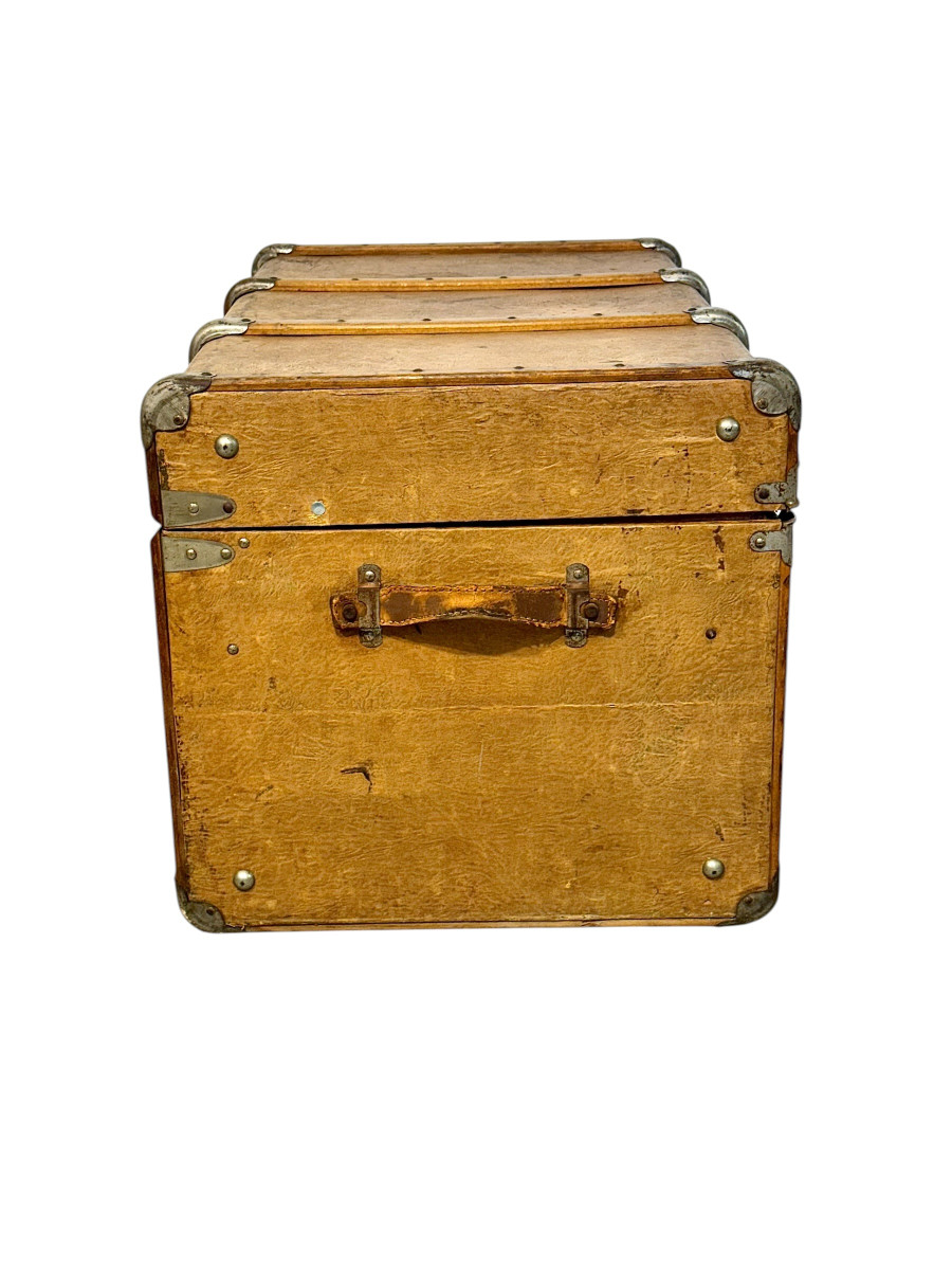 19th Century Wood And Leather Travel Trunk With Velvet Interior-photo-5