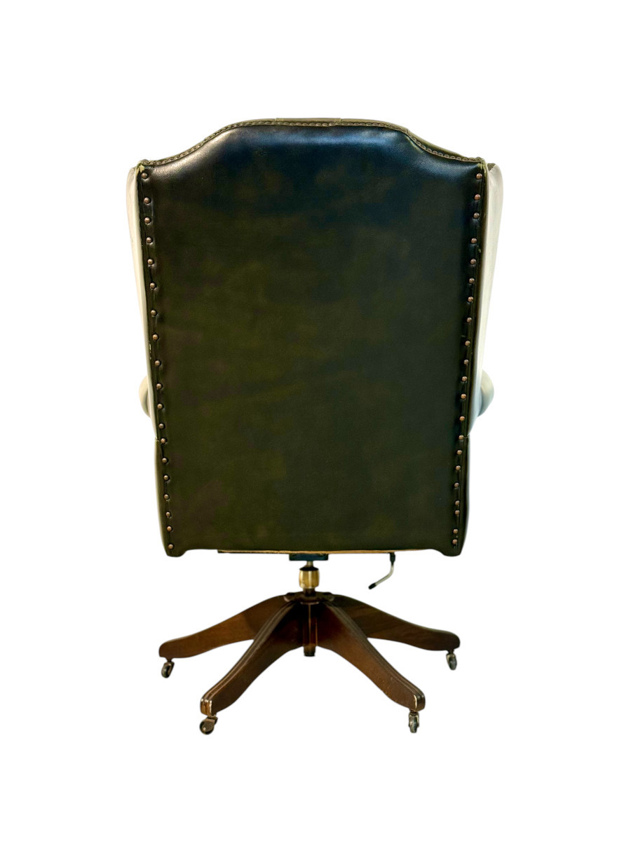 Fauteuil de bureau vintage pivotant en cuir vert olive style Chesterfield-photo-6