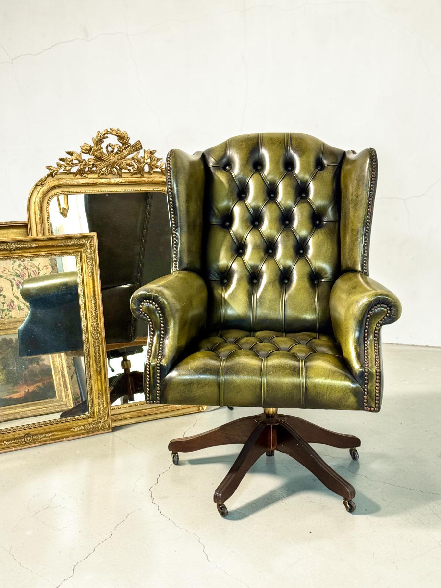 Fauteuil de bureau vintage pivotant en cuir vert olive style Chesterfield-photo-7