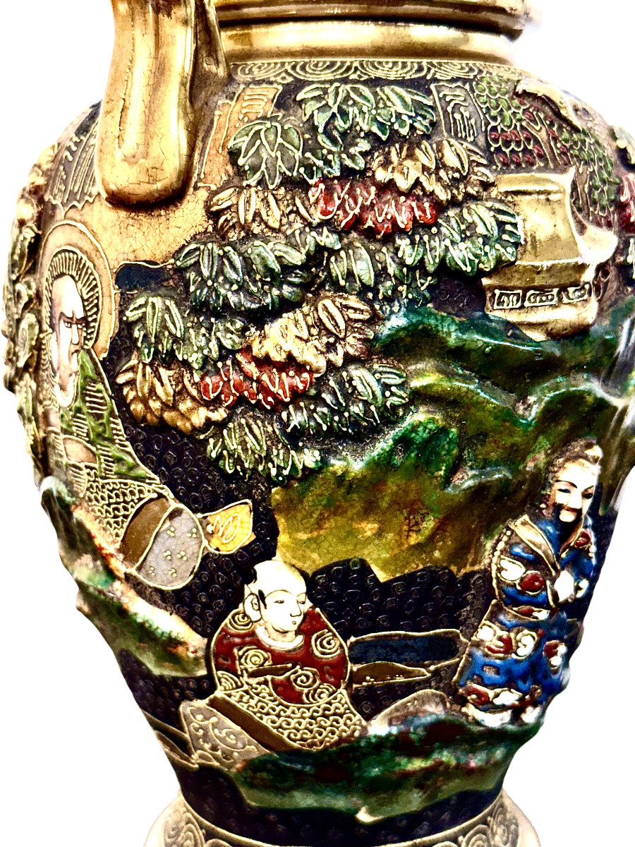 Vase couvert Satsuma Moriage japonais à décor figuratif-photo-3