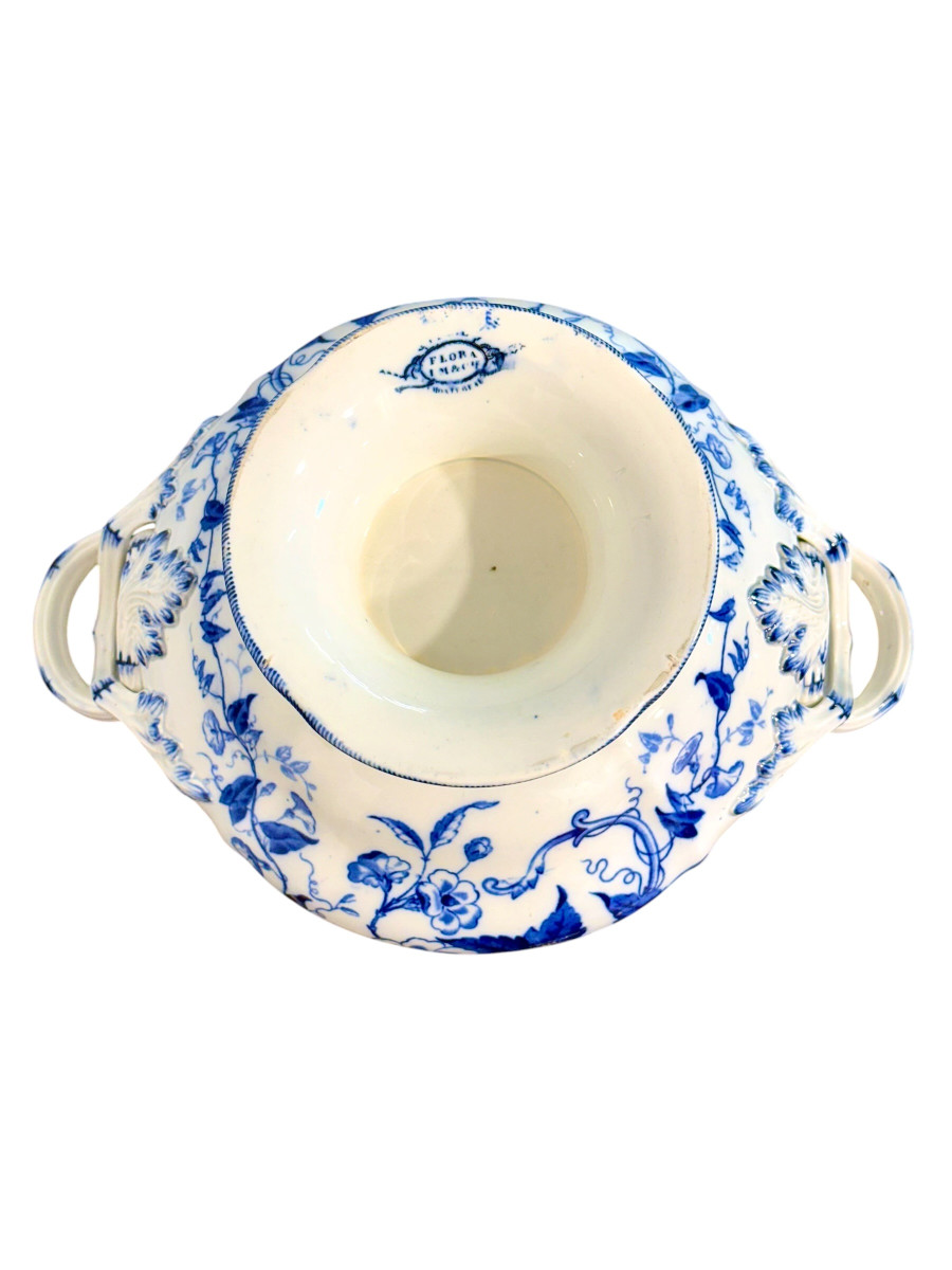 19th Century Creil Montereau Flora White And Blue Faience Tureen And Platters-photo-1