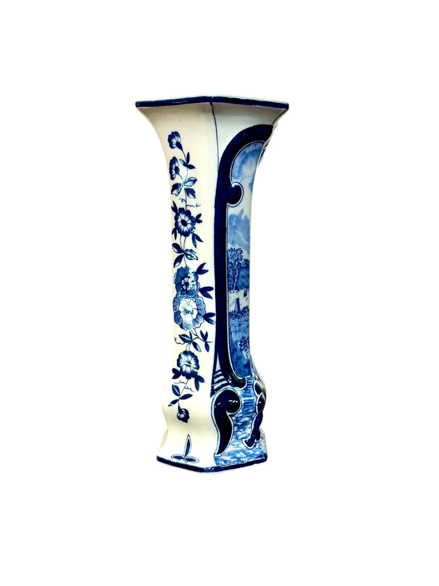 Vase hexagonal en faïence bleue de Delft du XXe siècle, à décor paysager-photo-2