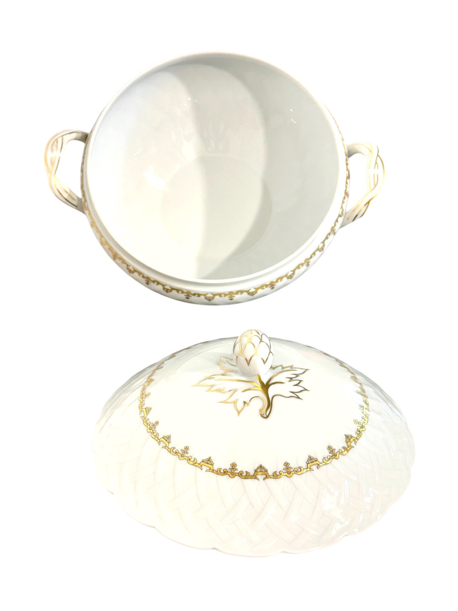 Service en porcelaine fine dorée Bernardaud Limoges « Rimbaud » de 52 pièces-photo-6