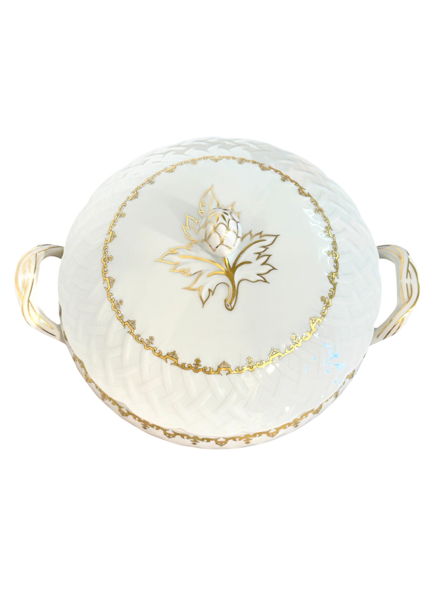 Service en porcelaine fine dorée Bernardaud Limoges « Rimbaud » de 52 pièces-photo-7