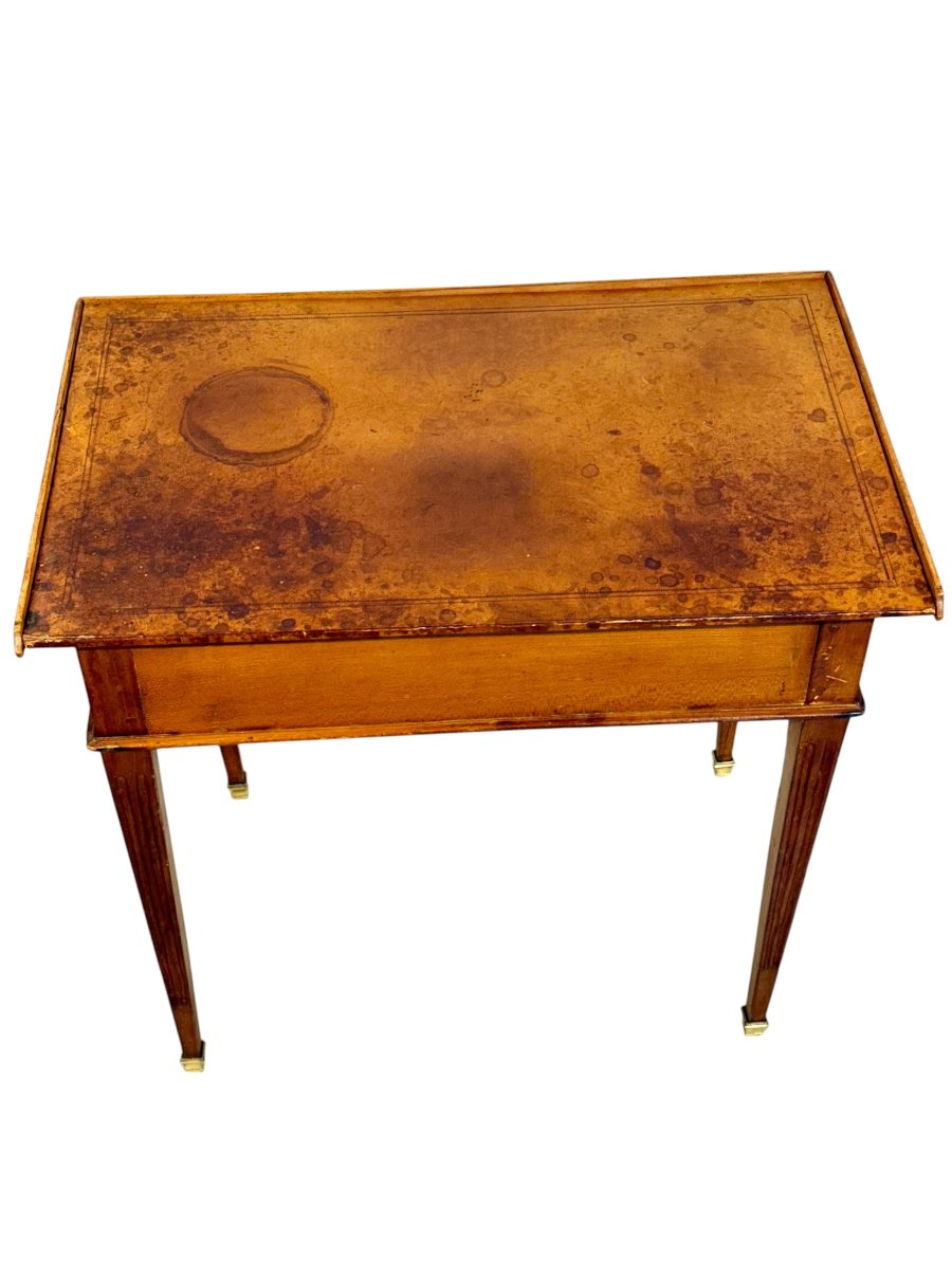 Bureau plat en noyer et cuir d'époque Louis XVI, France XVIIIe siècle-photo-2