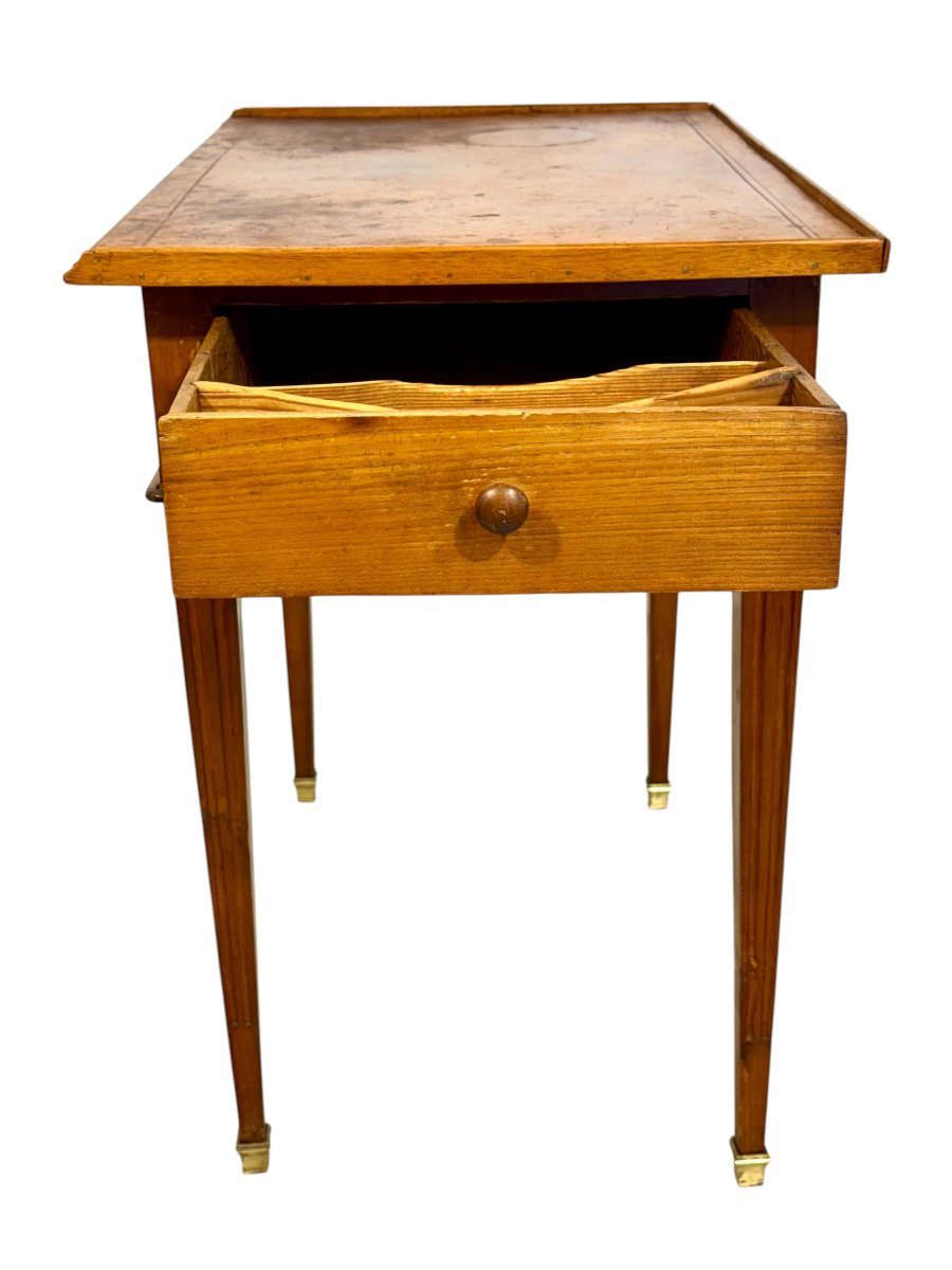 Bureau plat en noyer et cuir d'époque Louis XVI, France XVIIIe siècle-photo-3