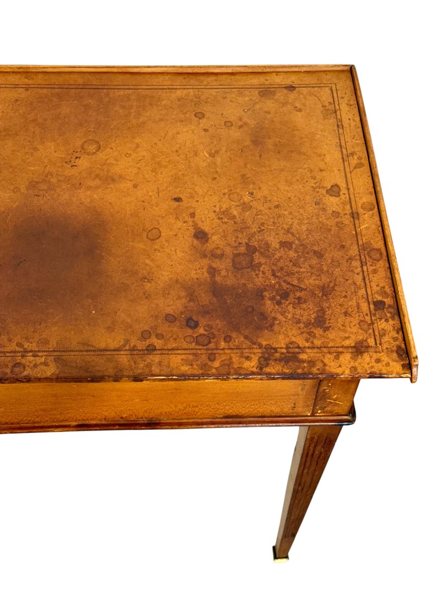 Bureau plat en noyer et cuir d'époque Louis XVI, France XVIIIe siècle-photo-7