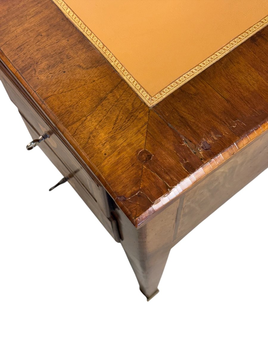 Bureau plat en noyer marqueté du XIXe siècle avec plateau gainé de cuir-photo-5