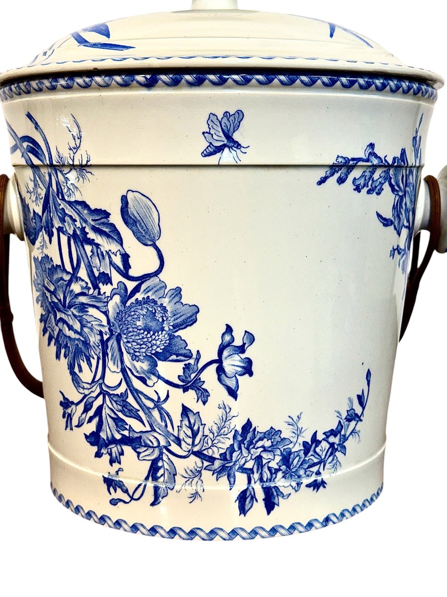 Grand pot couvert en faïence bleue et blanche de Gien, XIXe siècle-photo-4