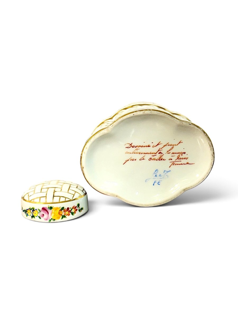 Boîte à thé en porcelaine Le Tallec, peinte à la main et dorée, France, vers 1950-photo-3