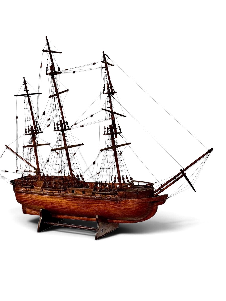 Maquette de voilier, modèle maritime à trois mâts en bois de poirier, vers 1890