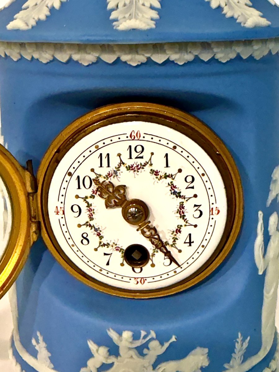Horloge Wedgwood en Jasperware bleu du XIXe siècle, vers 1890-photo-2