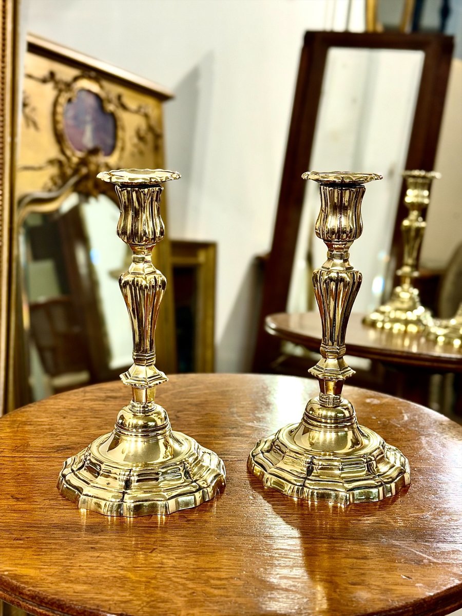 Paire de bougeoirs français du XIXe siècle en bronze doré de style Louis XV-photo-3