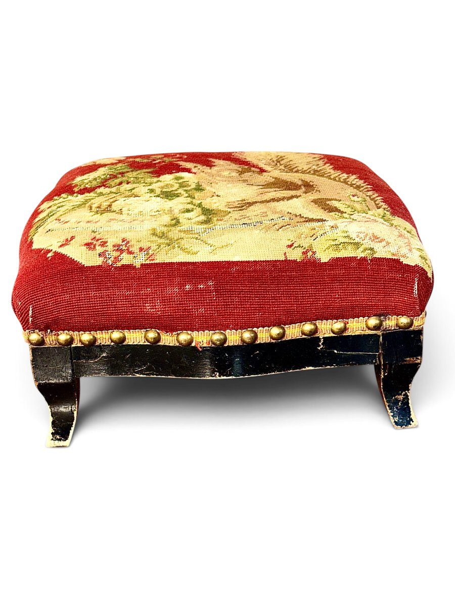 Petit tabouret français du XIXe siècle en bois peint noir et tapisserie à l’écureuil-photo-8