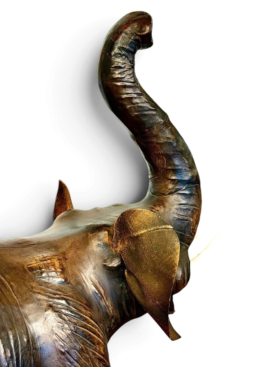Grande sculpture d’éléphant en cuir, fin XIXe siècle-photo-6