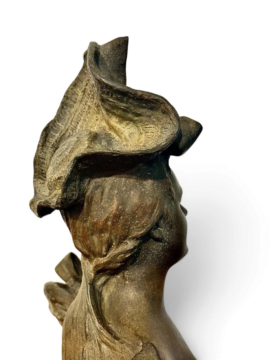 French Patinated Bronze Bust Of A Lady, Signed R.g., Late 19th Century-photo-1