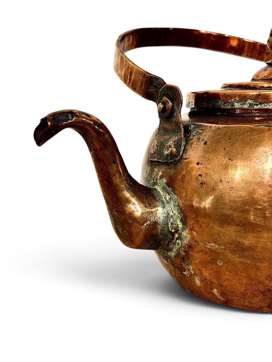 19th Century Handcrafted Copper Kettle With Swing Handle-photo-1
