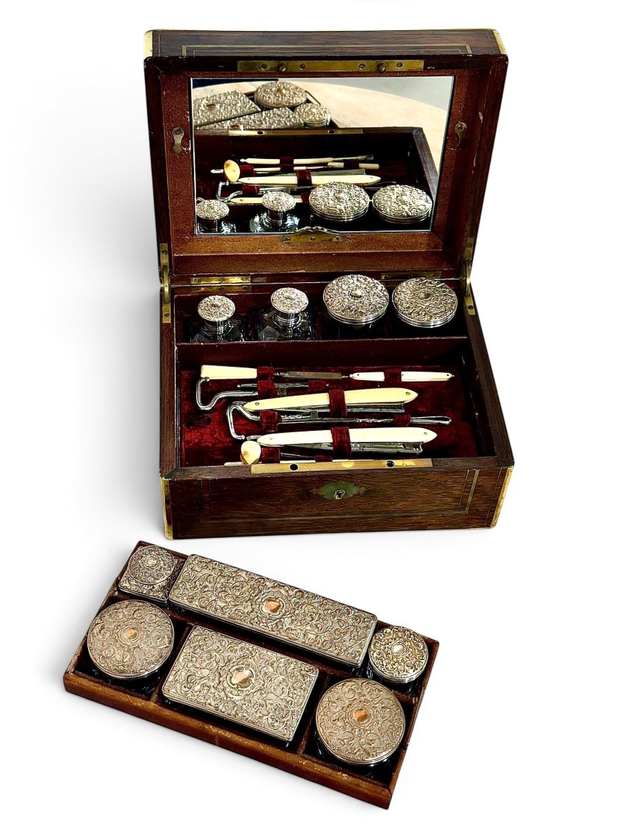 Coffret de voyage anglais victorien en noyer et cristal, vers 1880-photo-3