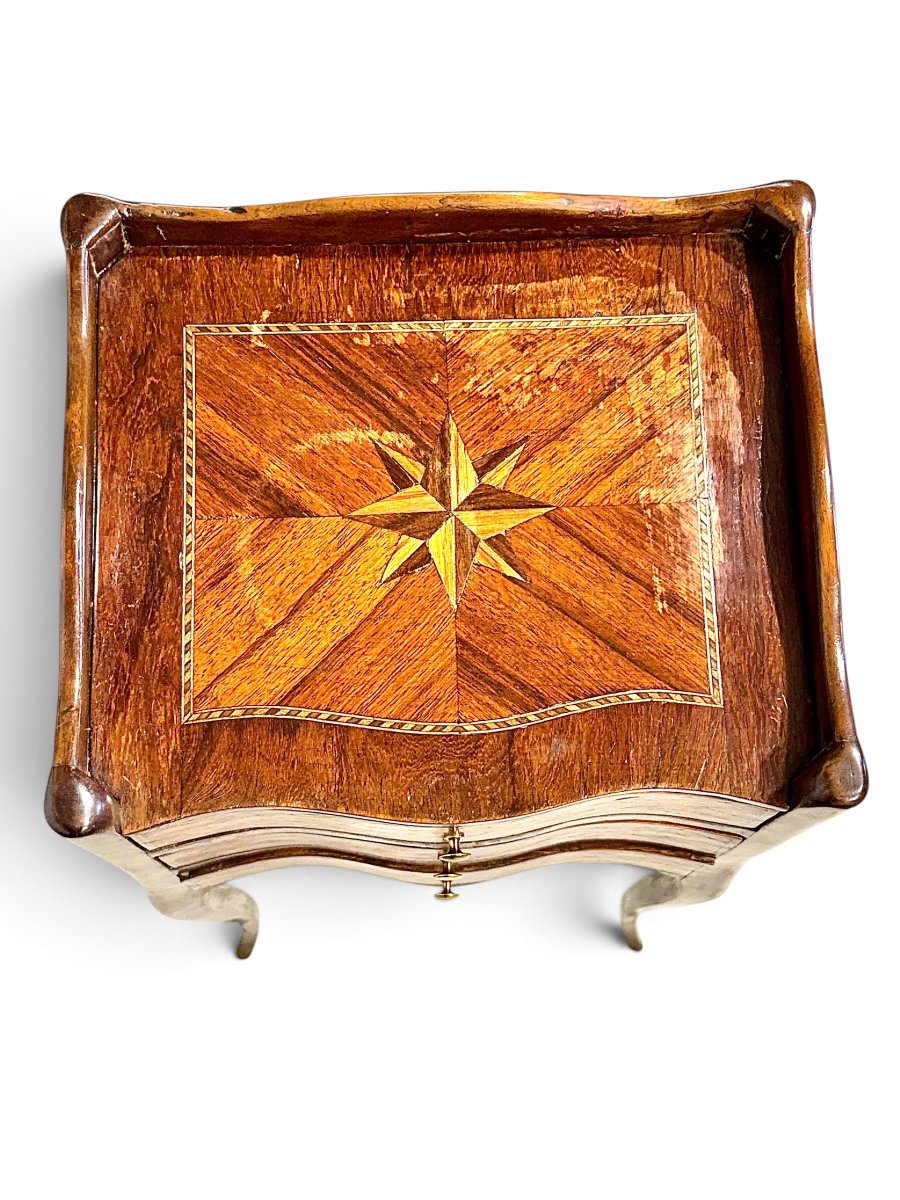 Paire de chevets Louis XV du XIXe siècle à marqueterie de roses des vents-photo-4