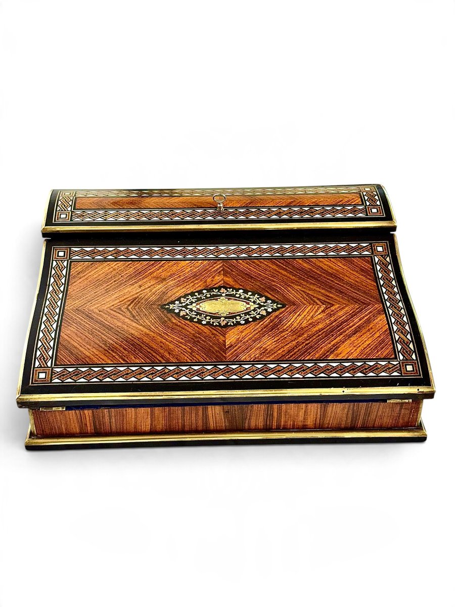 Écritoire Napoléon III du XIXe siècle en marqueterie avec encriers