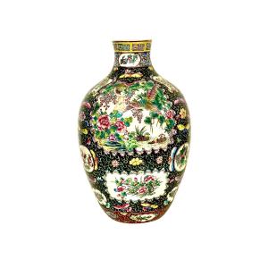 Grand vase chinois en porcelaine Famille Noire orné d'oiseaux et de motifs floraux