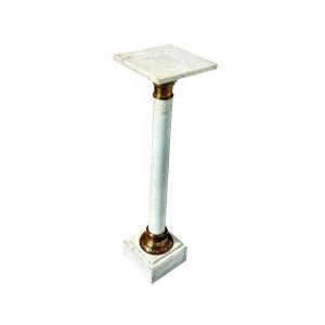 Colonne piédestal en Marbre Blanc Veiné  et bronze doré, France XIXe siècle
