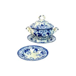 19th Century Creil Montereau Flora White And Blue Faience Tureen And Platters