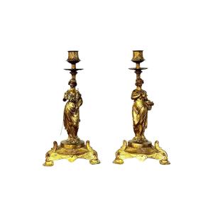 Paire de bougeoirs en bronze doré à figures féminines néoclassiques, XIXe