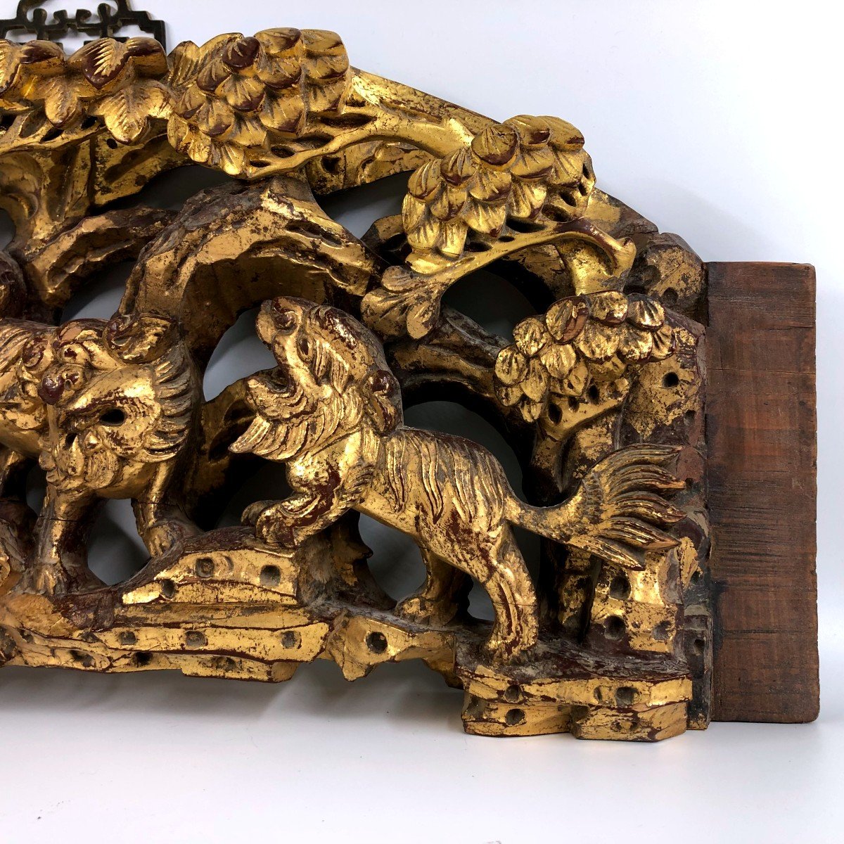 High-relief Carved Golden Wood Panels Chaozhou China Qilin-photo-1