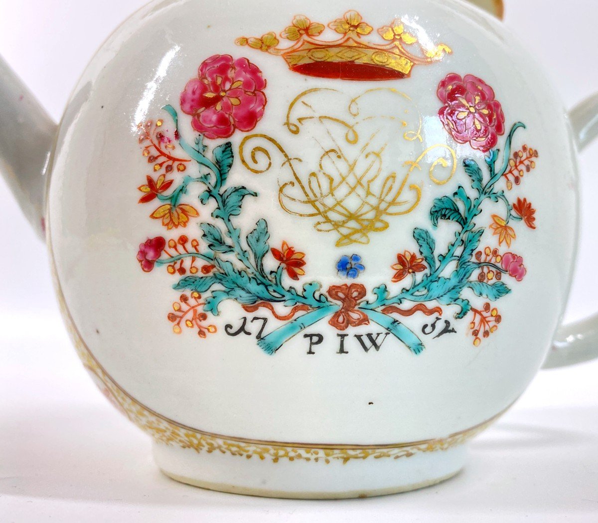 Chinese Porcelain Teapot Export Coat Of Arms Dated 1752 Famille Rose-photo-3