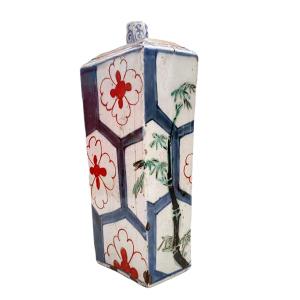 Rare Imari Tokkuri Sake Bottle Japan Edo XVII