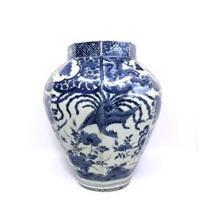 Vase Potiche Octogonale Porcelaine Bleu et Blanc Du Japon Arita