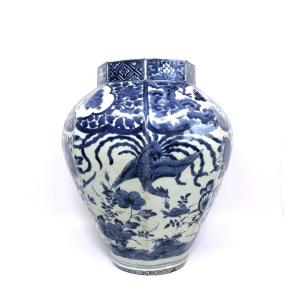 Vase Potiche Octogonale Porcelaine Bleu et Blanc Du Japon Arita