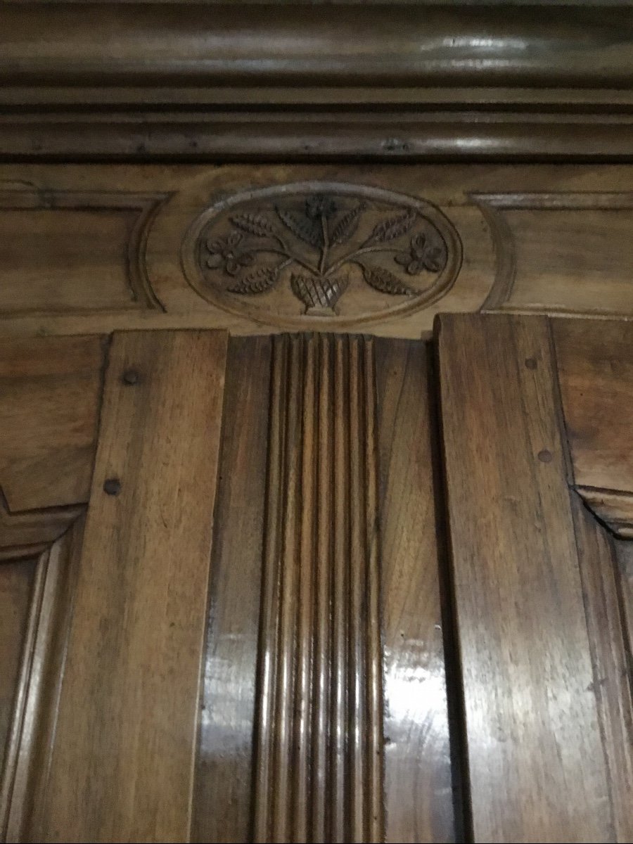 Louis XV Lyonnaise Wardrobe In Walnut, Eighteenth Time-photo-4
