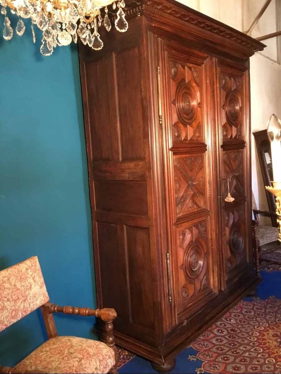  Armoire Louis XIII De Château En Noyer D époque 17ème .-photo-8