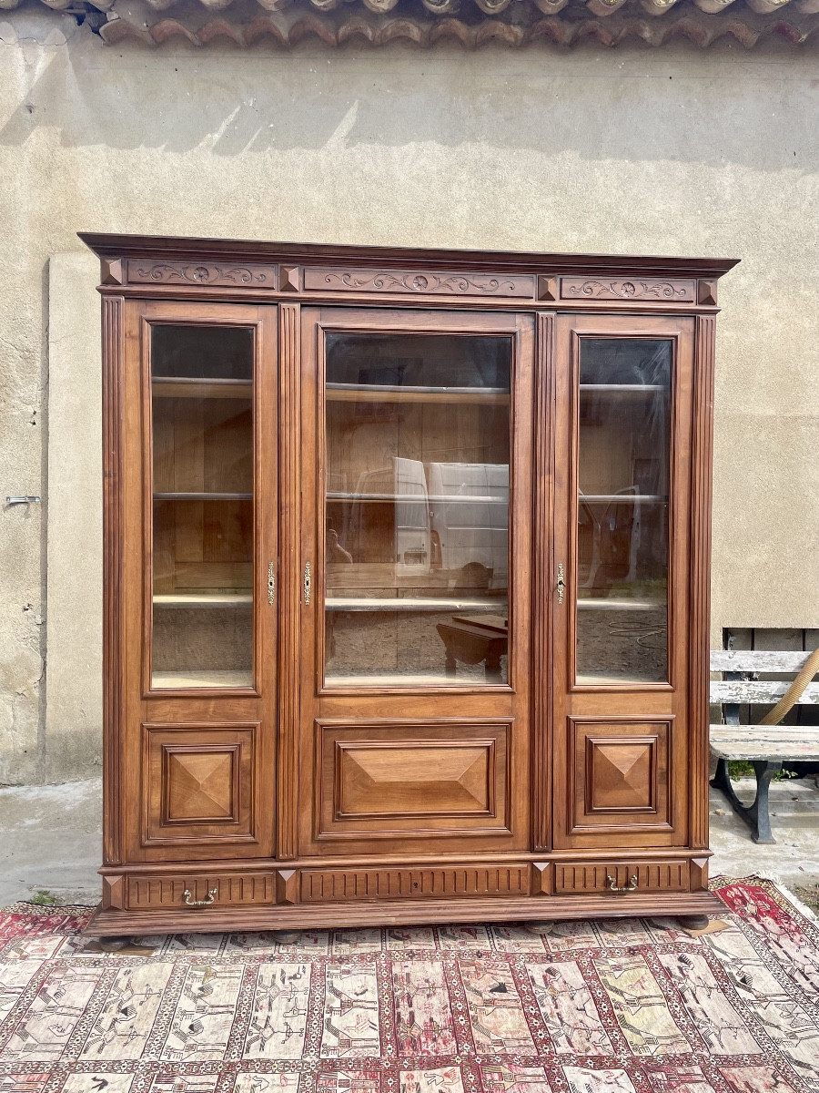 Large Napoleon III Bookcase, In Solid Walnut, 19th Century.
